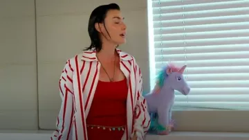 Camisa Elce Reverie usada por Bronwyn Newport como se ve en The Real Housewives of Salt Lake City (S06E09)