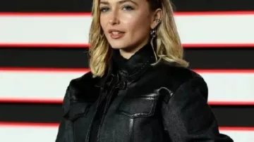 La veste Running Man UK Premiere portée par Sophie Simnett