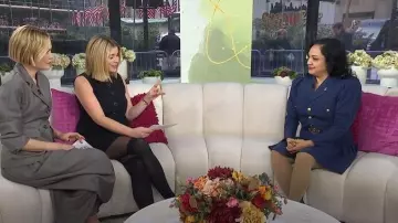 Robe Kate Spade Scallop Shift portée par Jenna Bush Hager comme on le voit dans Today with Jenna & Friends le 11 novembre 2025