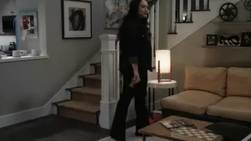 Ugg Classic Ultra Mini Platform worn by Riley Parker (Kat Dennings) as seen in Shifting Gears (S02E06)