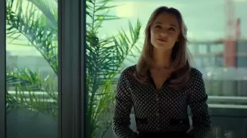 Sandro Jessy Cárdigan de jacquard a cuadros de dos tonos usado por Sarah Plankmore (Madison Iseman) como se ve en The Rainmaker (S01E10)