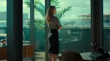 Sandro Tweed And Velvet Maxi Skirt usado por Sarah Plankmore (Madison Iseman) como se ve en The Rainmaker (S01E10)