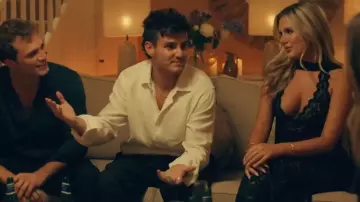 Renard blanc Destiny Lace Maxi Dress Noir porté par Beks Collins comme on le voit dans Made in Chelsea (S30E07)