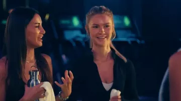 Lululemon Define Chaqueta Corta Nulu usada por Livvy Barker como se ve en Made in Chelsea (S30E09)