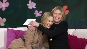 Ralph Lauren Collection Ansley Cashmere Jacket worn by Leslie Bibb as seen in Today with Jenna & Friends on November 12, 2025