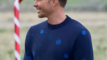 Jonathan Bennett Finding Mr Christmas S02 Fairisle Pull