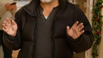 Steve Carr A Merry Little Ex-Mas Jacket worn by Alicia Silverstone (Steve Carr) in A Merry Little Ex-Mas