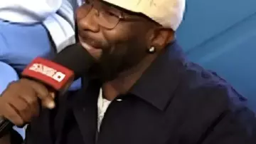 Veste en denim Monogram Ombre portée par (Wanya Morris) vue dans Access Hollywood