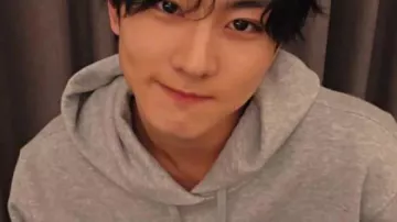 Jungwon Gap Hoodie