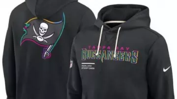 Black 2025 Crucial Catch Sideline Hoodie of Tampa Bay Buccaneers – Recreation