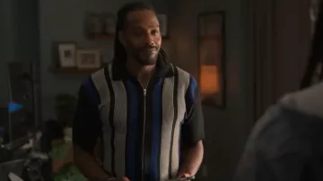 Deva States Junior Zip Knitted Polo porté par Lewis Stewart (McKinley Freeman) comme on le voit dans Reasonable Doubt (S03E10)