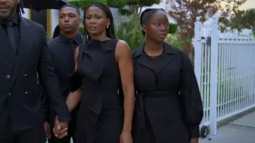 En Saison Benedetta Cotton Tie Waist Shirtdress Dress Dress portée par Naima Stewart (Aderinsola Olabode) comme on le voit dans Reasonable Doubt (S03E10)