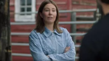 Kimchi Blue Mary Floral Embroidered Denim Jacket worn by Katie Fleming Morris (Bay McPherson) as seen in Heartland (S19E07)