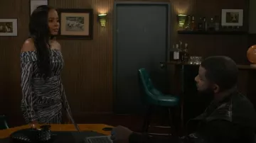 Robe Ser.o.ya. Chanda portée par Hayley Lawson (Marquita Goings) telle que vue dans Beyond the Gates (S01E164)