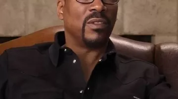 Being Eddie 2025 Eddie Murphy Chemise en noir