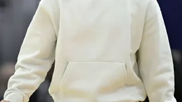 Stephen Curry Pacers VS Sudadera Golden State Warriors que lleva Klay Thompson en Stephen Curry 42 PUNTOS vs Pacers! ¡11 TRESES! ● Resúmenes completos ● 08.02.24 ● 1080P 60 FPS