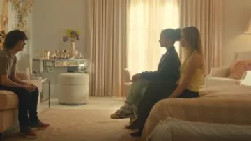 Chaussures basses Adidas Rivalry 86 portées par Grace (Imogen Faires) telles que vues dans Wild Cherry (S01E03)