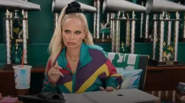 Veste coupe-vent Verdusa pour femmes à col long zippé à manches longues porté par Tammy Istiny (Kristin Chenoweth) tel que vu dans Stumble (S01E01)
