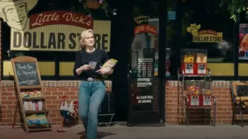 Janine à manches longues de Rebecca Minkoff portée par Courteney Potter (Jenn Lyon) telle que vue dans Stumble (S01E01)