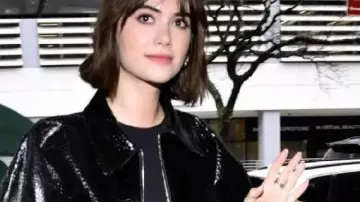 Veste en cuir portée par Emilia Jones à New York