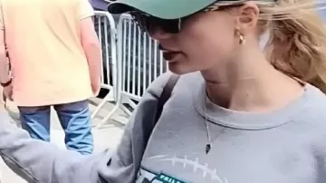 Sudadera de los Philadelphia Eagles usada por Taylor Swift en The End Of An Era Vintage