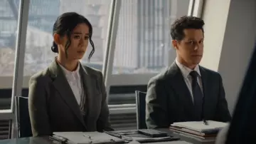 Wilfred Generation Blazer worn by Sarah Franklin (Leah Lewis) as seen in Matlock (S02E06)