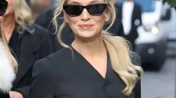 Unveiling Long Coat worn by Renée Zellweger in Bridget Jones Statue