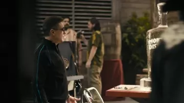 Sweat en mélange coton Paul Smith porté par Goodie (Chris Caldovino) tel que vu dans Tulsa King (S03E05)