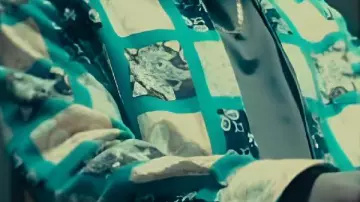 Printed Zip-Up SHIR worn by (Nicôle Lecky) in Wild Cherry