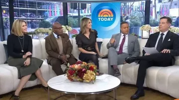 Gucci Double G Wool & Silk Crepe A-Line Skirt worn by Savannah Guthrie as seen in Today on November 17, 2025