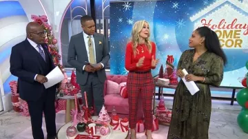 Pantalones Cameron de J. Crew usados por Chassie Post vistos en Today el 18 de noviembre de 2025