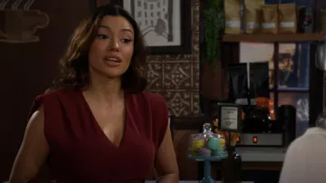 Vestido Midi drapeado de Zara llevado por Audra Charles (Zuleyka Silver) visto en The Young and the Restless el 14 de noviembre de 2025