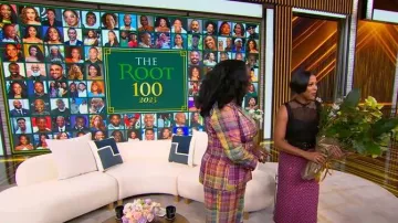 Jupe Midi en tweed ornée de sequins Alessandra Rich portée par Tamron Hall, vue lors du Tamron Hall Show le 18 novembre 2025