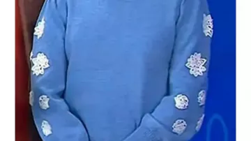 Blue Floral Sleeve Sweater of (Dylan Dreyer) in Today (S67)
