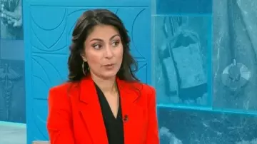 Chaqueta Derek Lam 10 Crosby Noah llevada por Celine Gounder, vista en CBS Mornings el 14 de noviembre de 2025