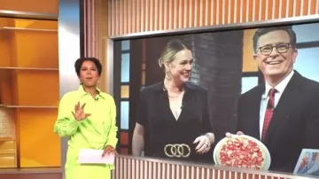 JW Anderson Camisa Draped Twisted que lleva Adriana Díaz vista en CBS Mornings el 18 de noviembre de 2025