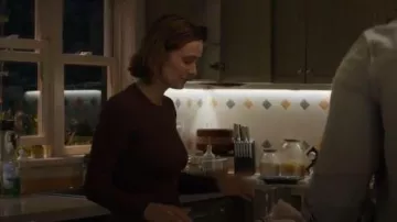 Teoría Top de manga larga usada por Sharon Leone (Diane Farr) como se ve en País del Fuego (S04E05)