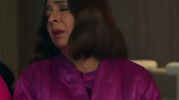 Loot Season 03 Maya Rudolph Purple Quilted Robe worn by Molly Novak (Maya Rudolph) in Loot (S02)