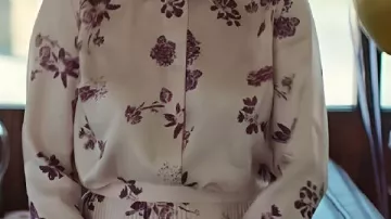 Floral Blouse worn by Molly Novak (Maya Rudolph) in Loot