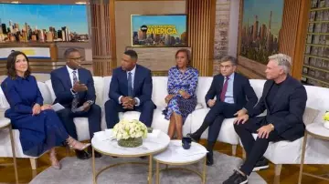 Valentino Garavani Rockstud Escarpin à brides pointues porté par Maggie Rulli, tel que vu dans Good Morning America le 19 novembre 2025