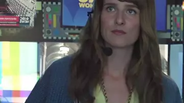 Le Morning Show S4 Carton à rayures bleues utilisé par The Morning Show (S04)