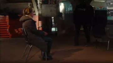 Moose Knuckles Jocada Down Parka worn by Sarah Truong (Mayko Nguyen) as seen in Hudson & Rex (S08E07)