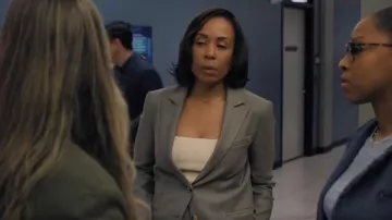 Babaton Sculpt Knit Tank Top worn by Mia Jordan (Karen Pittman) as seen in The Morning Show (S04E10)