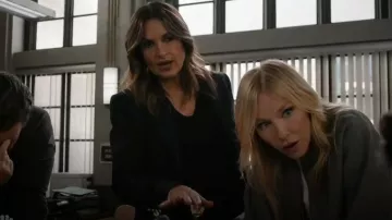 Alexander McQueen Couture Stitch Leather Jacket in Black worn by Olivia Benson (Mariska Hargitay) as seen in Law & Order: Special Victims Unit (S27E07)