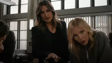 C by Bloomingdale's Cashmere 100% Cashmere V Neck Sweater worn by Olivia Benson (Mariska Hargitay) as seen in Law & Order: Special Victims Unit (S27E07)