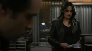 Agolde Tavi Top worn by Olivia Benson (Mariska Hargitay) as seen in Law & Order: Special Victims Unit (S27E08)