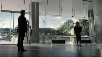 Saint Laurent Severine 110 Leather Pumps worn by Alex Levy (Jennifer Aniston) as seen in The Morning Show (S04E10)