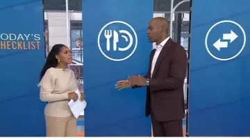 Haut tricoté Reiss Lorna porté par Savannah Guthrie, tel que vu dans Today le 20 novembre 2025