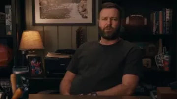 Faherty Sunwashed Pocket Short Sleeve T Shirt worn by Boone E. Potter (Taran Killam) as seen in Stumble (S01E03)