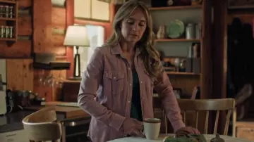Chemise Pinto Ranch YY Collection Oxford portée par Amy Fleming (Amber Marshall) telle que vue dans Heartland (S19E08)